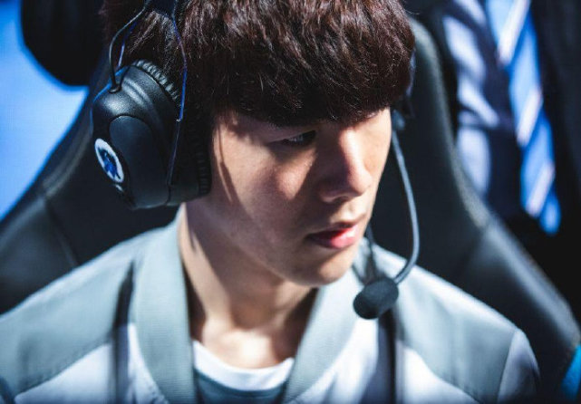 在训练中不 在训练中不