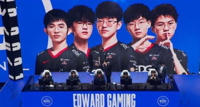 仅巩固了他 仅巩固了他