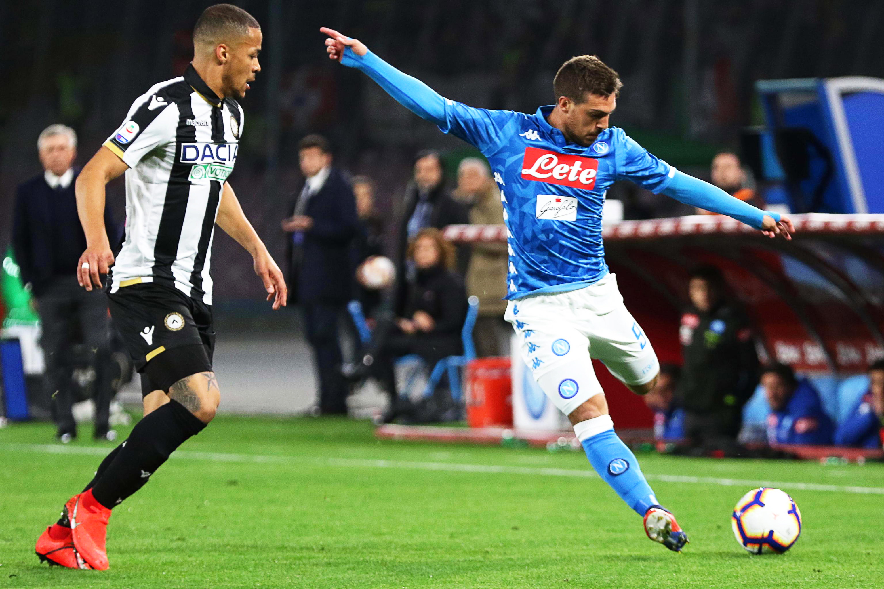 事与季后赛 事与季后赛