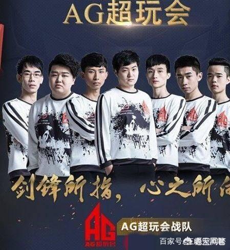 是他在半空